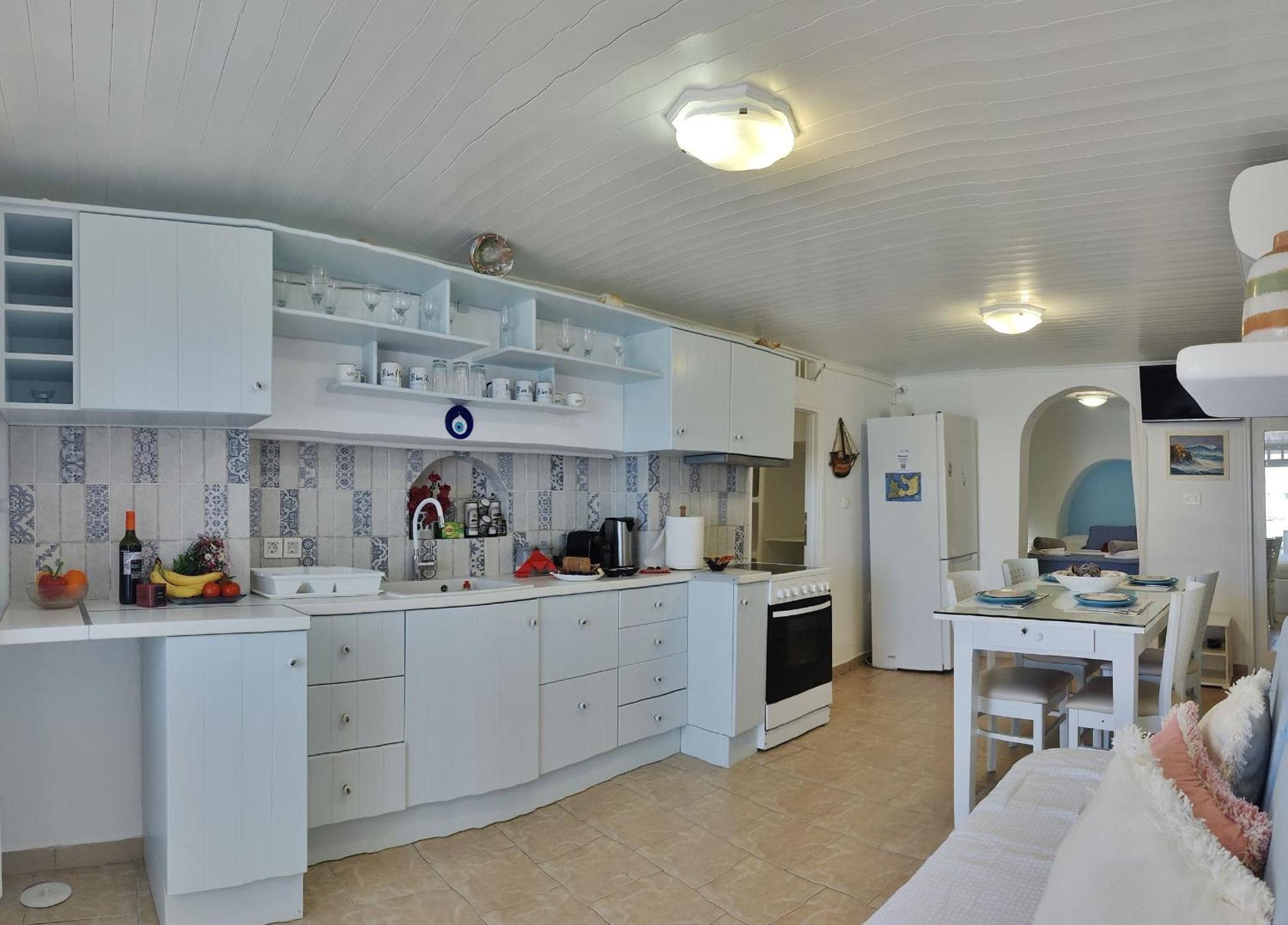 Blue Mare Apartments On The Beach Firopotamos الغرفة الصورة