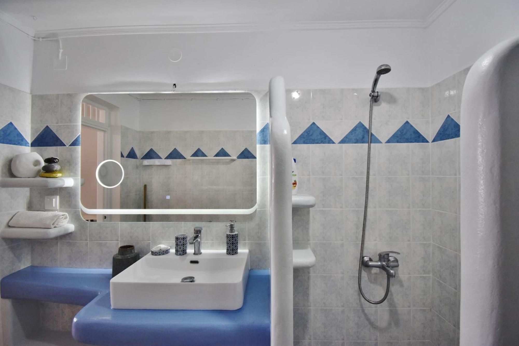 Blue Mare Apartments On The Beach Firopotamos الغرفة الصورة