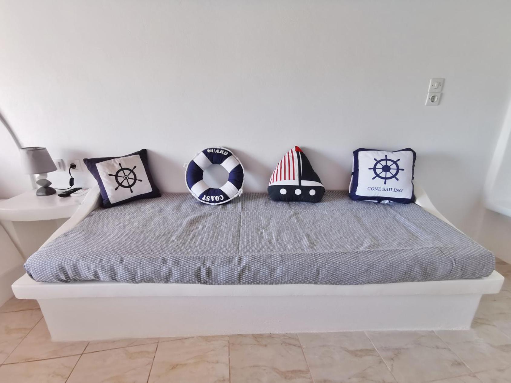 Blue Mare Apartments On The Beach Firopotamos الغرفة الصورة